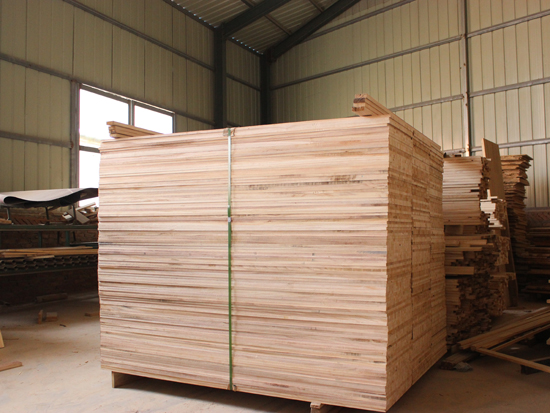 Poplar snowboard