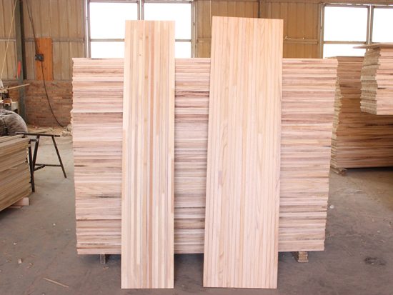 Poplar snowboard